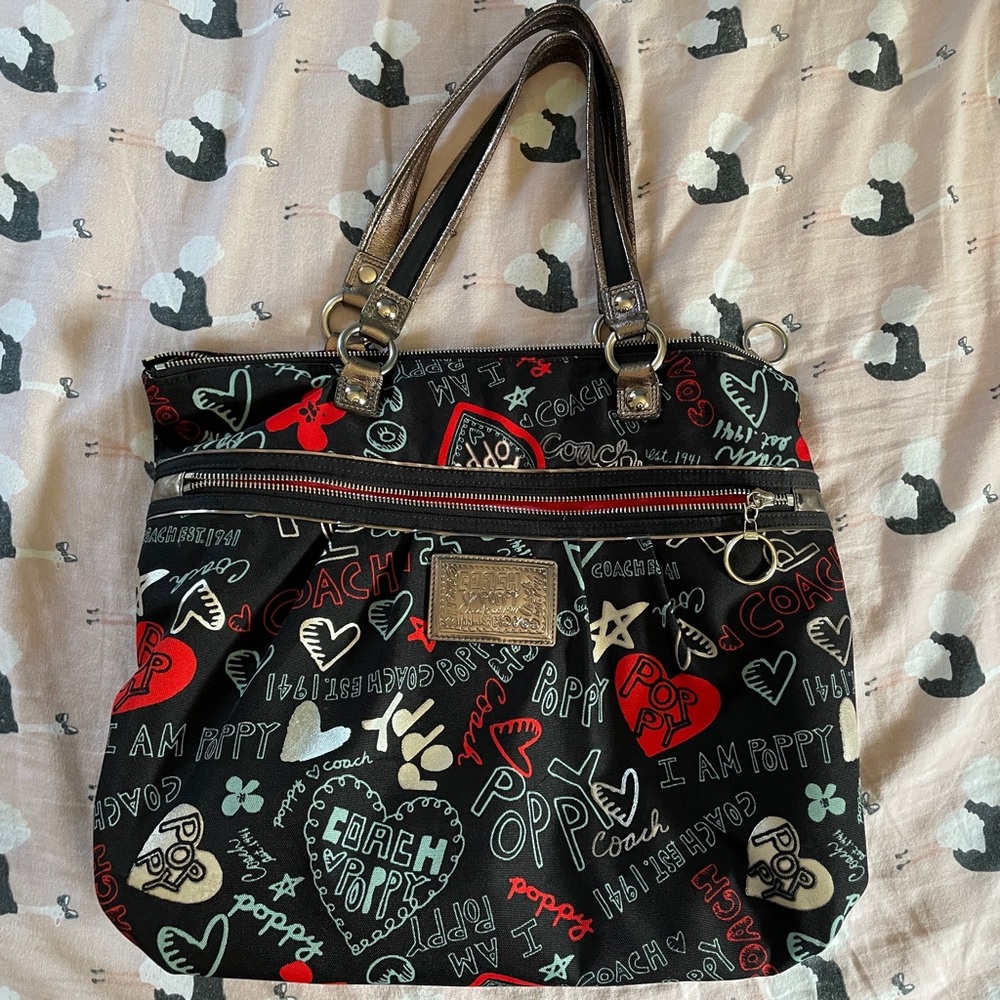 Coach Poppy Sig Hearts Graffiti Glam Large Tote Bag